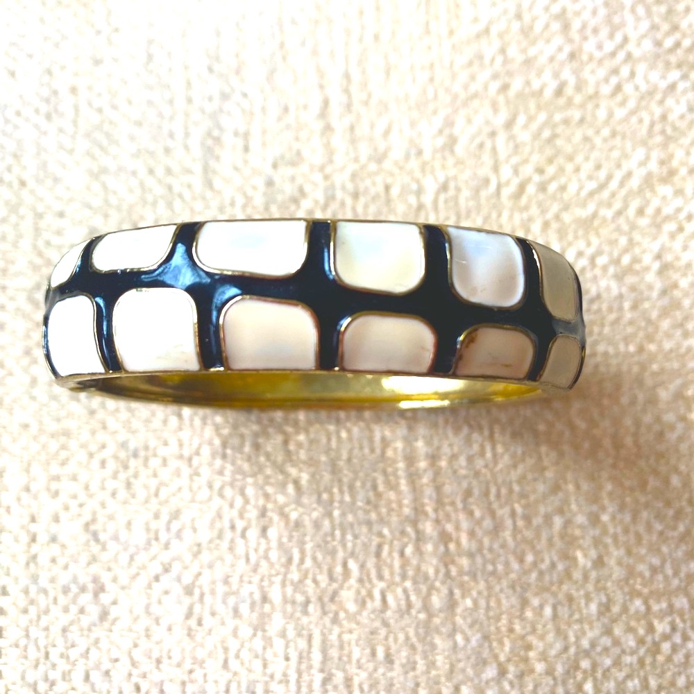 Black And White Bracelet 14$